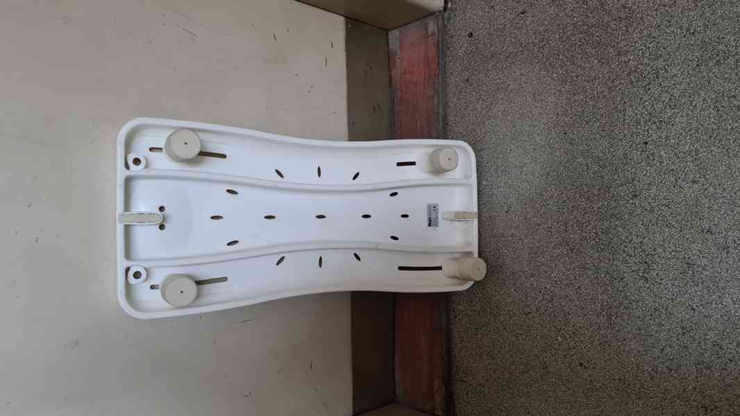 Sedačka na vanu bez rukojeti - foto 2