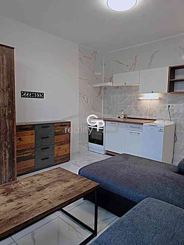 Pronájem 1+kk, ul. Pekárenská, Č. Budějovice - foto 2