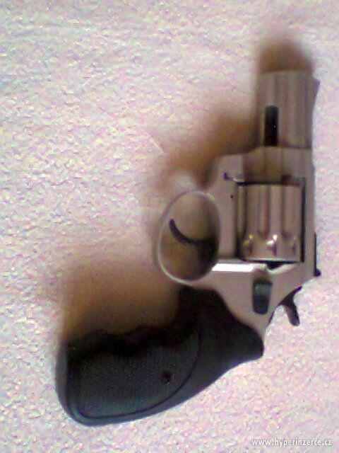 Prodej revolveru flobert Zoraki 4mm - foto 2