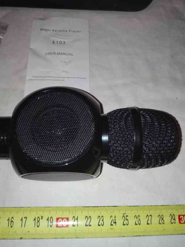Mikrofon - Magic Karaoke Player E103 USER MANUAL - foto 3