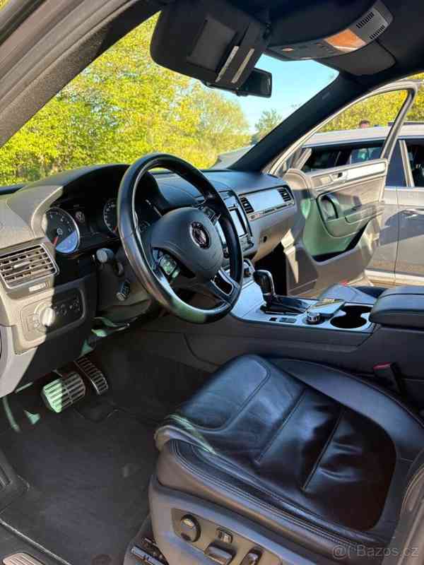 Volkswagen Touareg 3,0   2012, TDI V6 Bluemotion - foto 3