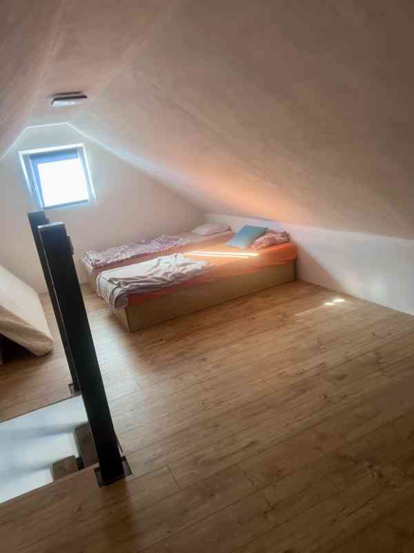 Chata s pergolou v obci Lipník u Hrotovic - foto 7