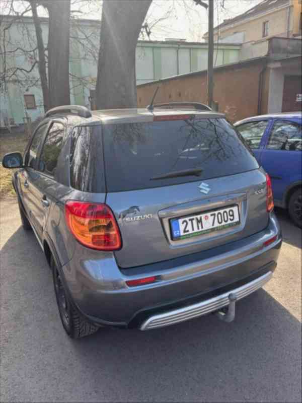 Suzuki SX4 1,6   Suzuki SX4 šedé - foto 7