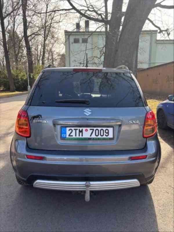 Suzuki SX4 1,6   Suzuki SX4 šedé - foto 13