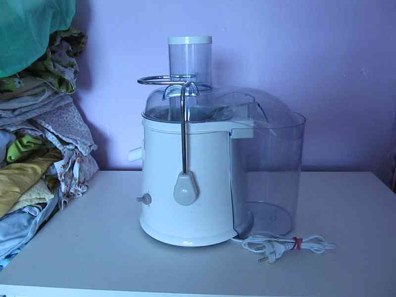 Moulinex Juice machine JU500, odšťavovač - foto 2
