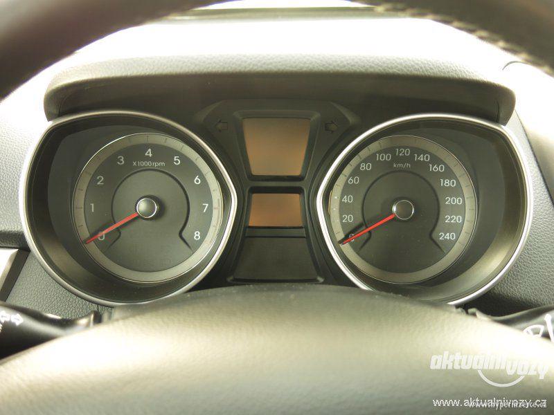 Hyundai i30 1.6, benzín, RV 2016 - foto 18