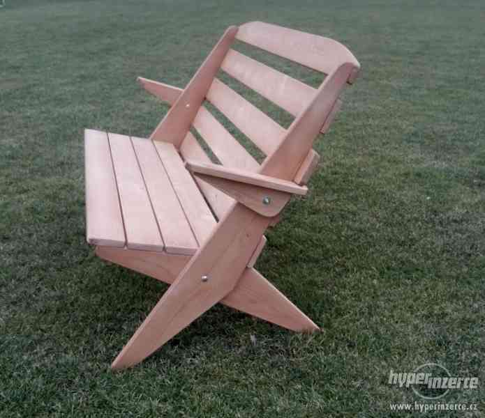 Dřevěná zahradní lavička - foto 1