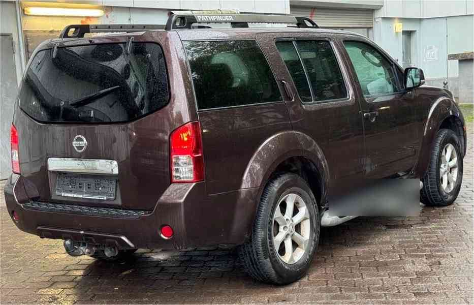 Nissan Pathfinder  2.5 dci 4x4 140kw - foto 5