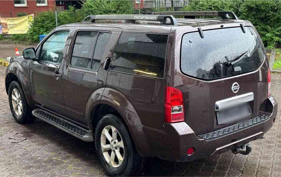 Nissan Pathfinder  2.5 dci 4x4 140kw - foto 4