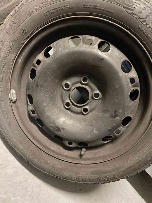 Plechové disky 15" včetně zimních pneu - foto 6