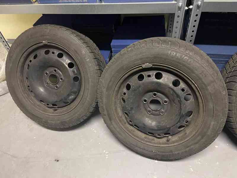 Plechové disky 15" včetně zimních pneu - foto 4