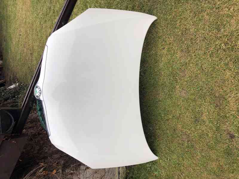 5j kapota skoda fabia 2 II roomster houfna 06 bila - foto 1