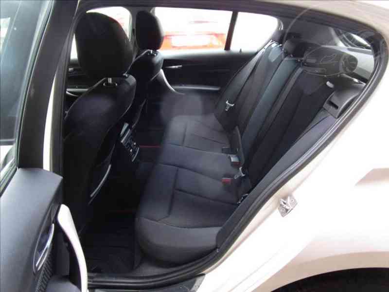 BMW 116 d 2,0 NAVIGACE - foto 10