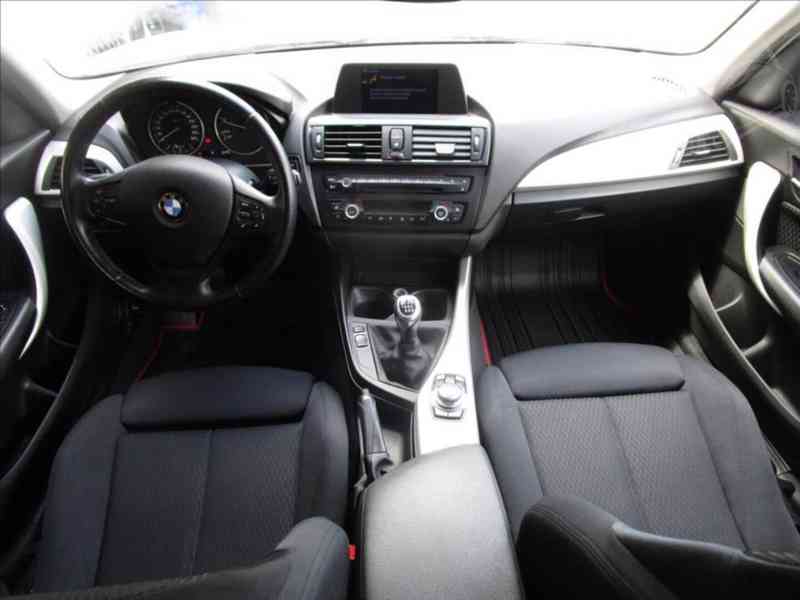 BMW 116 d 2,0 NAVIGACE - foto 5