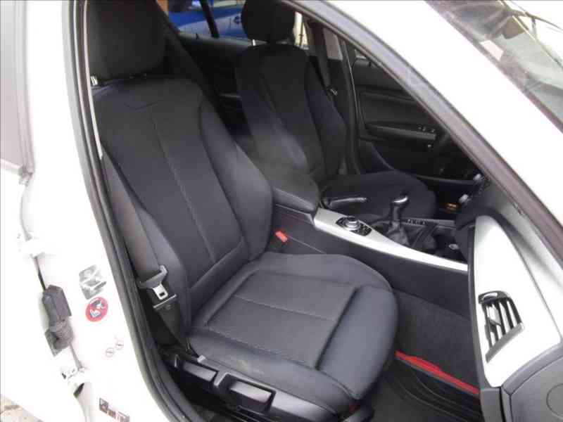 BMW 116 d 2,0 NAVIGACE - foto 14