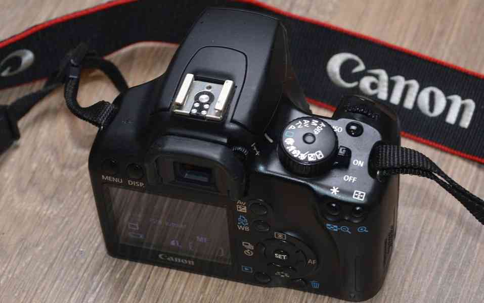 Canon EOS 1000D *APS-C CMOS 10,1 Mpix* 7100 Exp. - foto 6