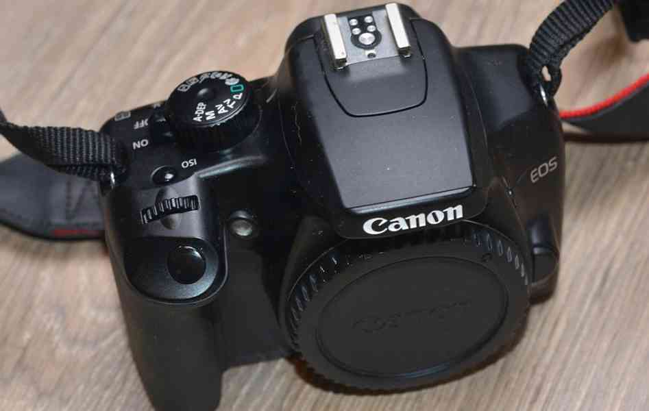 Canon EOS 1000D *APS-C CMOS 10,1 Mpix* 7100 Exp. - foto 5