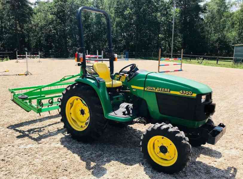 John Deere Bazar (John Deere, neobvyklé zvuky, Pokud stroj) John Deere Bazar