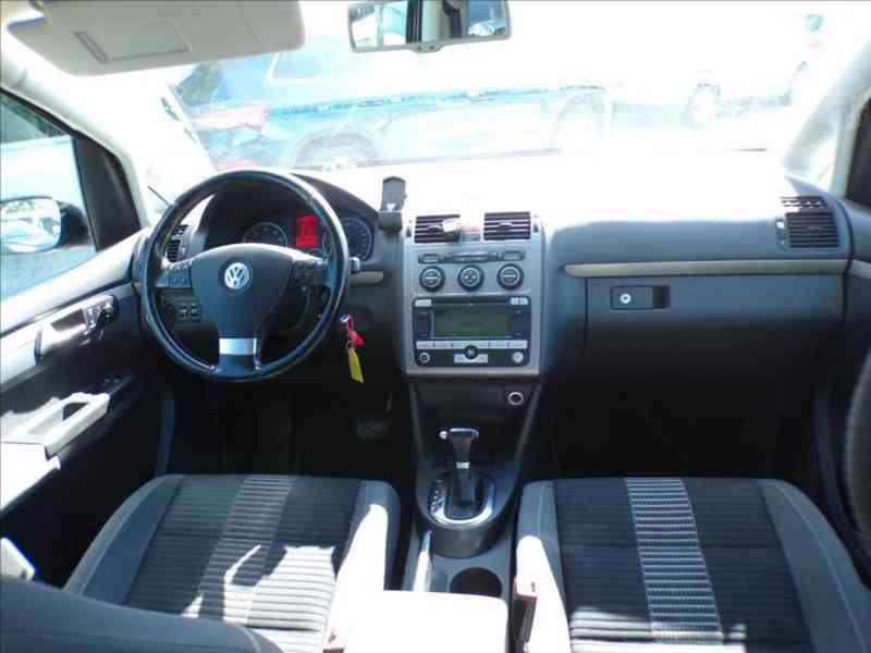 Volkswagen Touran 1,4 TSI DSG,Tažné zařízení - foto 5