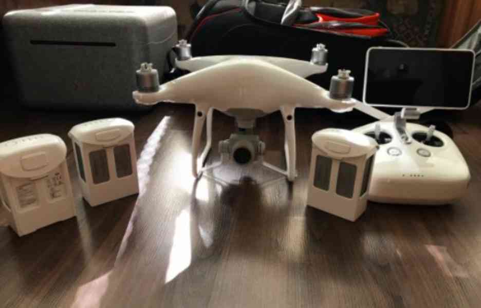 DJIPhantom 4 Pro+, Manfrotto Drone Backpack D1,+3 Baterie - foto 1