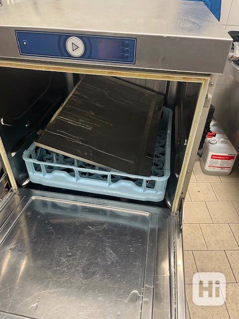 Myčka na nádobí a podnosy - foto 1