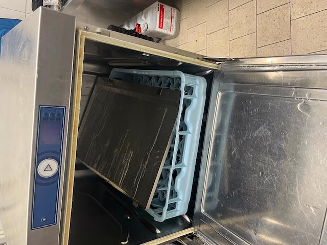 Myčka na nádobí a podnosy - foto 7