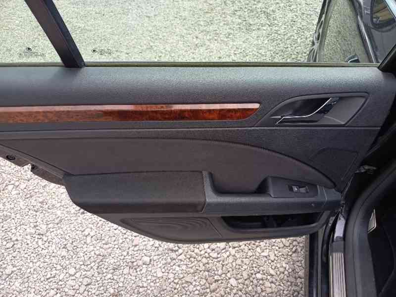 ŠKODA Superb Combi 2,0TDI 4x4 Elegance ČR  - foto 17