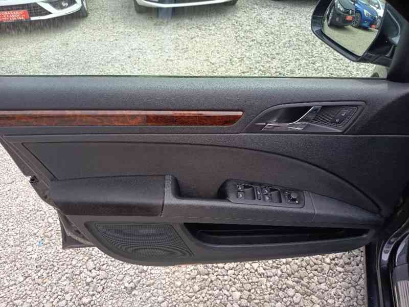 ŠKODA Superb Combi 2,0TDI 4x4 Elegance ČR  - foto 18