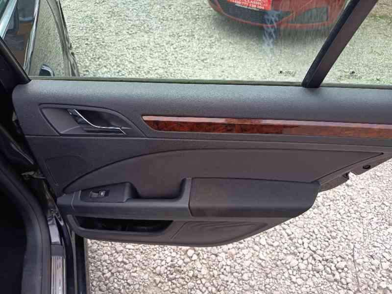 ŠKODA Superb Combi 2,0TDI 4x4 Elegance ČR  - foto 15