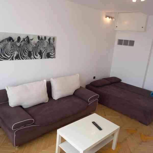 Pronájem bytu 1+1 36 m² - foto 2