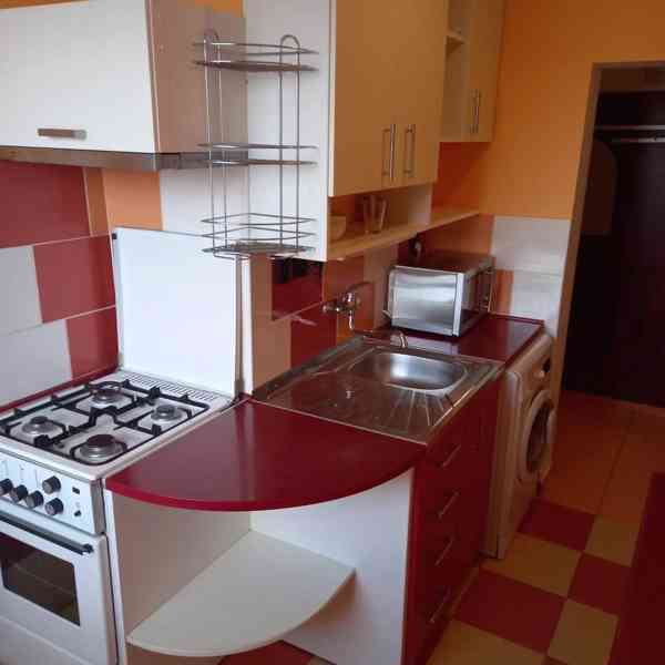 Pronájem bytu 1+1 36 m² - foto 4