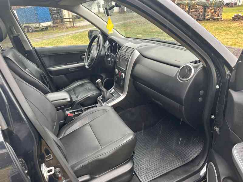 Suzuki Grand Vitara 2.4i Comfort+ benzín 124kw - foto 4