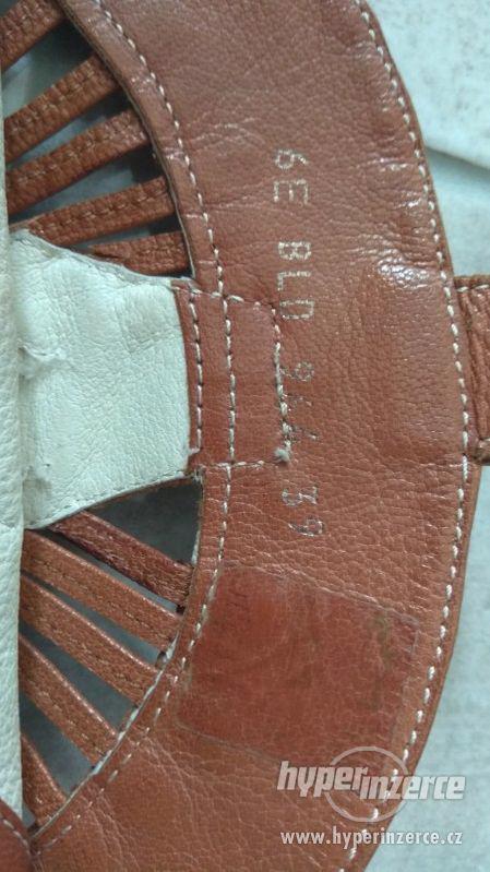 Dámské boty KONĚ 39/40 kožené - foto 9