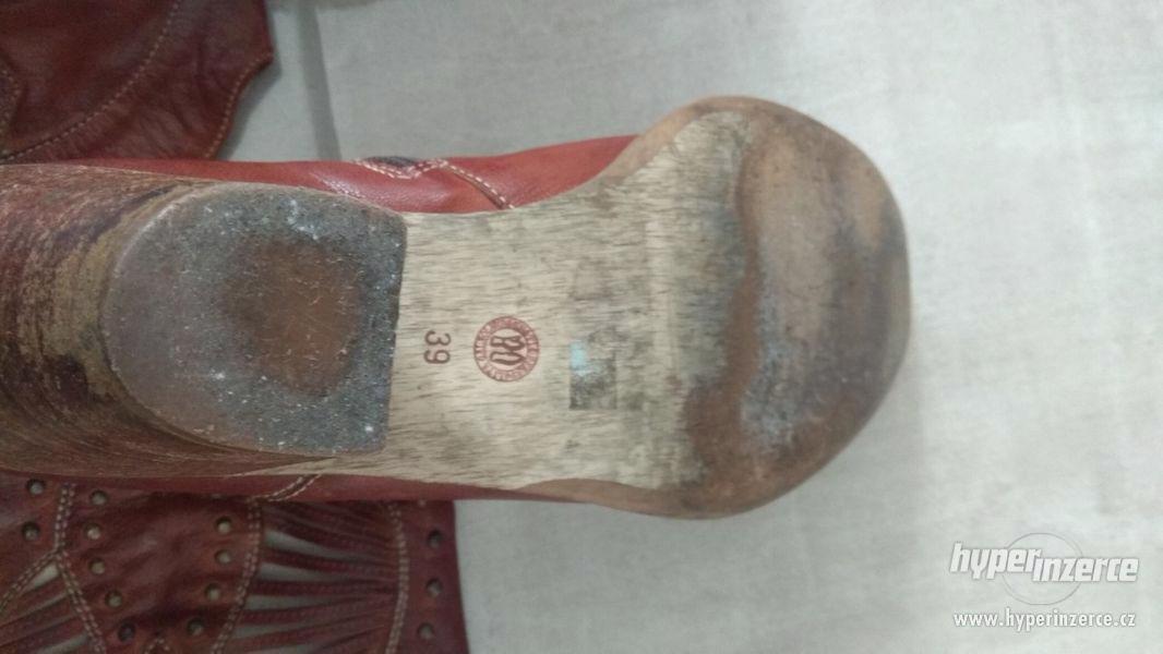 Dámské boty KONĚ 39/40 kožené - foto 10