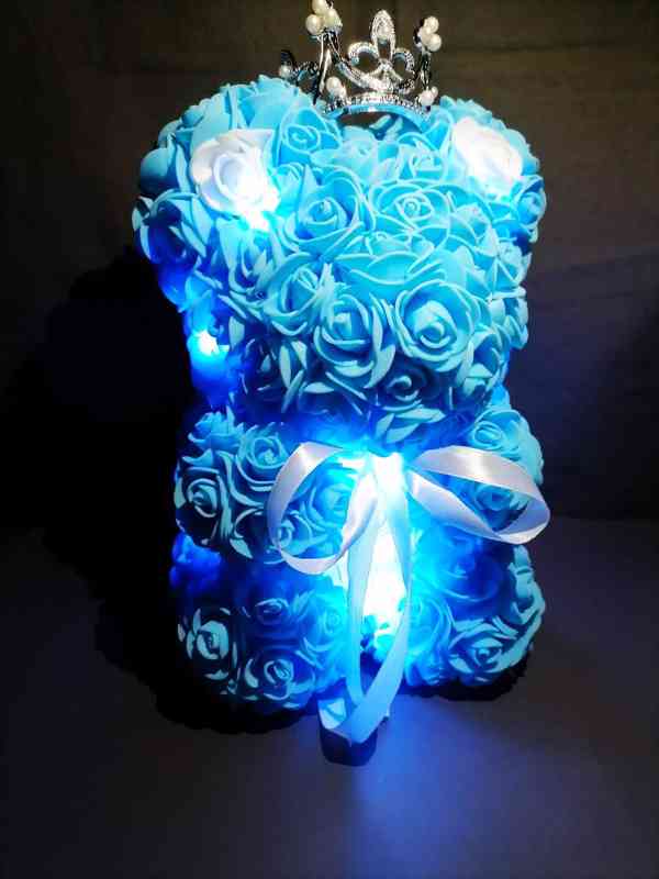 Medvídek z pěnových růží - Modrý - Svítící  - foto 1