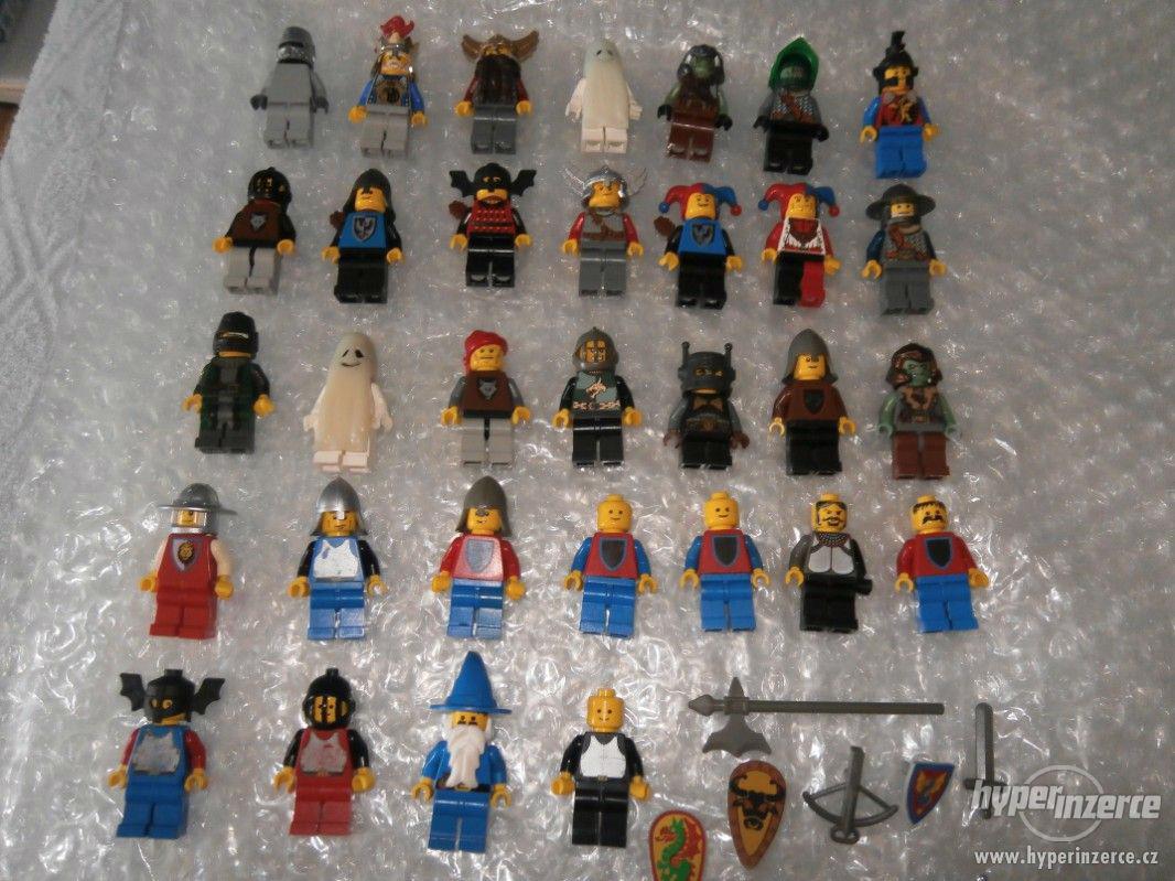 LEGO CASTLE MINIFIGURKY 32KS + DOPLŇKY - foto 1