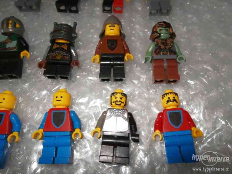 LEGO CASTLE MINIFIGURKY 32KS + DOPLŇKY - foto 5
