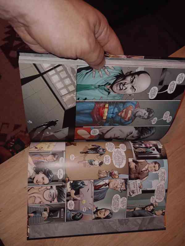 Kniha DC komiksový komplet Superman: utajený počátek  - foto 5