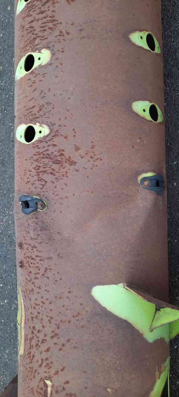 Obal průběžného šneku Claas Lexion 7,5 m - foto 3