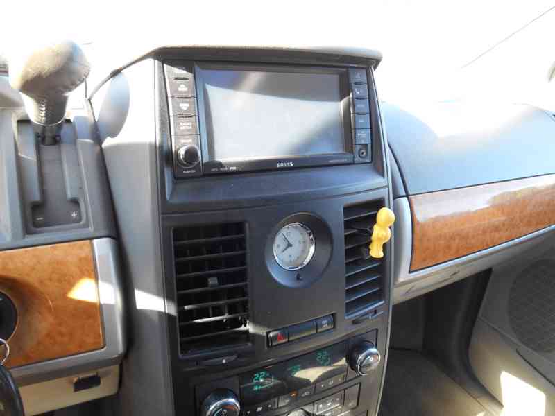 Chrysler Town Country 4,0 LPG DVD Limited RT 2008 - foto 16