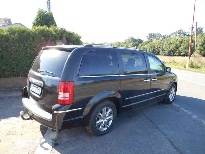 Chrysler Town Country 4,0 LPG DVD Limited RT 2008 - foto 4