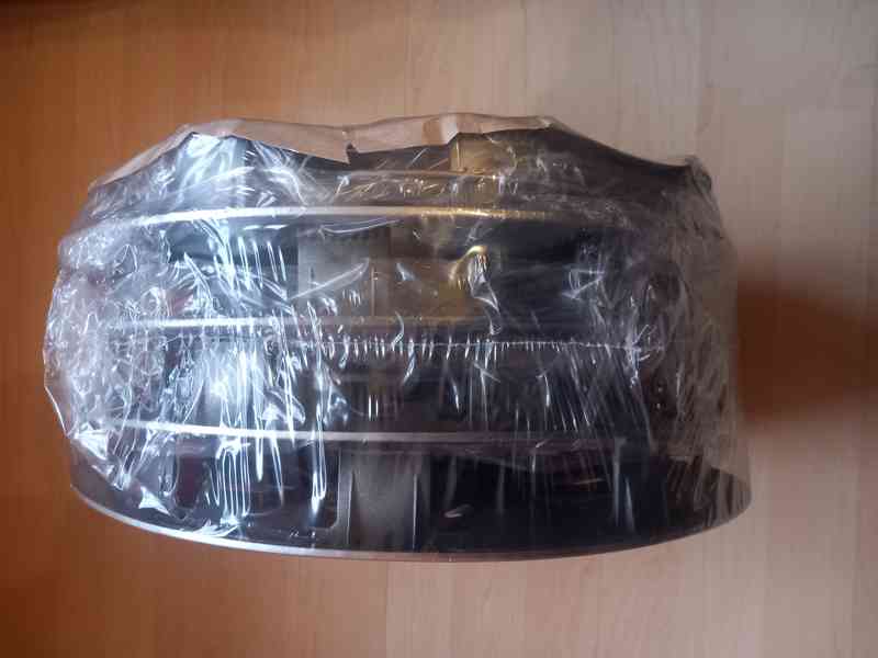 Poklice STRATOS 14 silver/black / sada 4ks ,nové nepoužité - foto 3