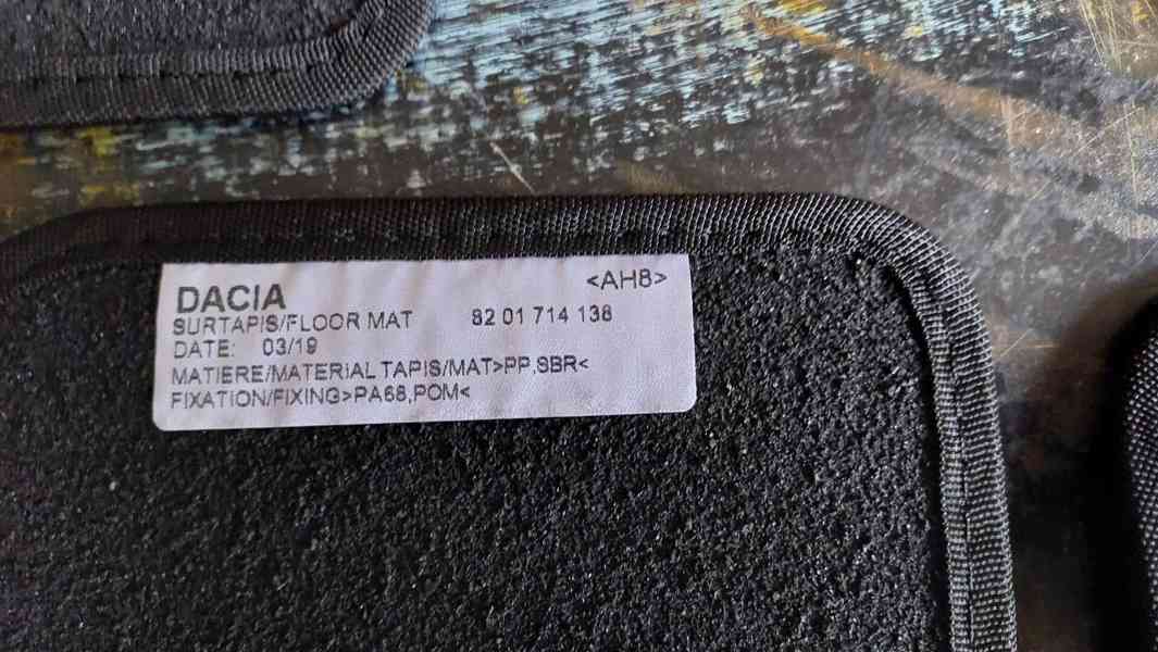 Prodám textilní koberce Dacia Duster 2019 - foto 3