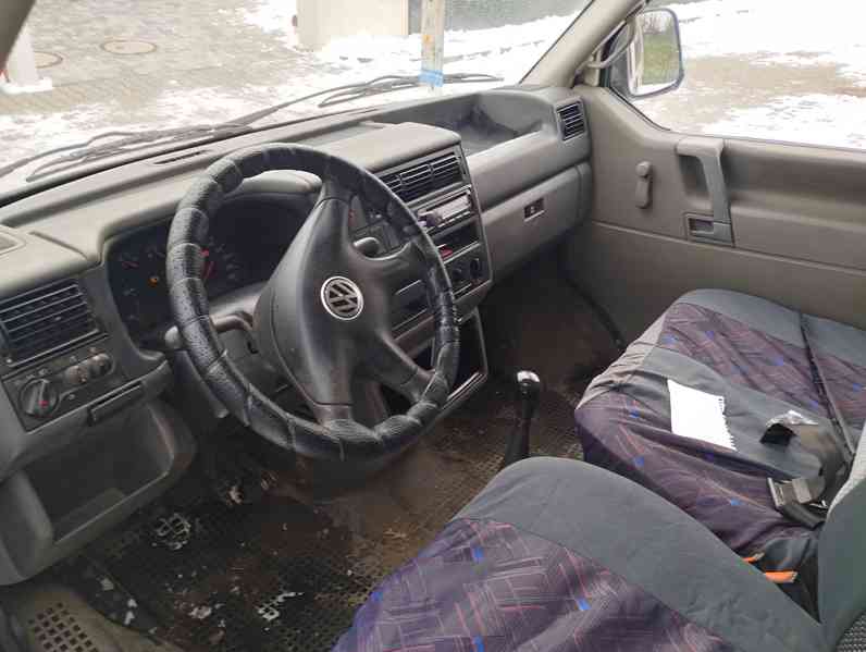 VW Transporter 1,9 TD - foto 7