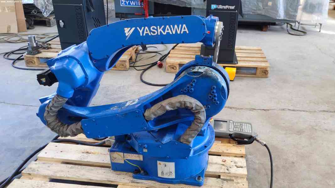 Průmyslový robot YASKAWA MOTOMAN MH24 - foto 2