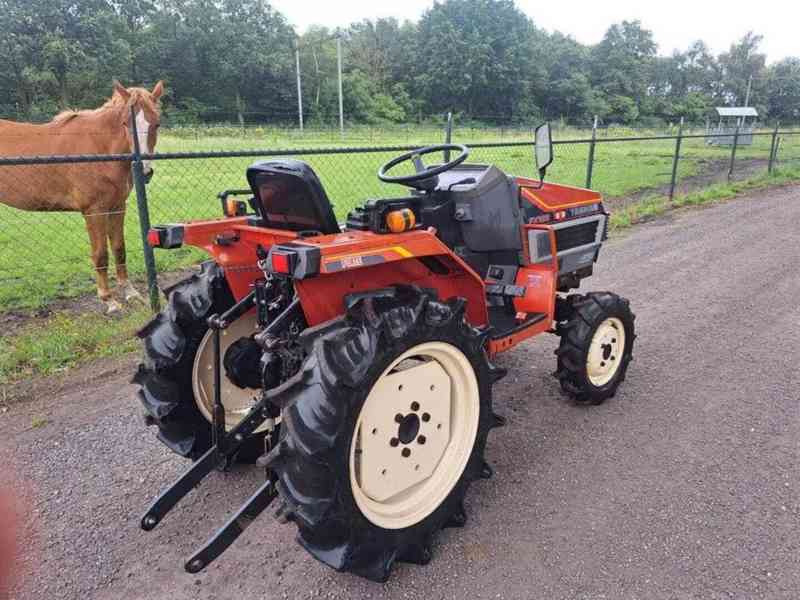 Traktor Yanmar FX185 - foto 4