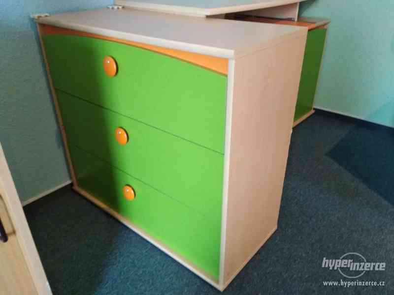 Kompletní dětský pokoj zeleno-oranžový - foto 4
