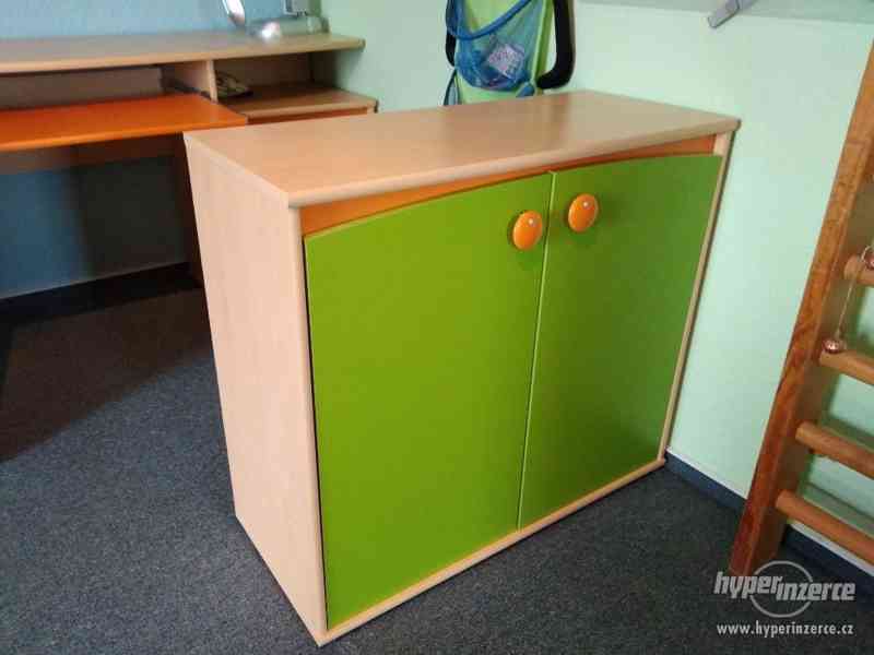 Kompletní dětský pokoj zeleno-oranžový - foto 6