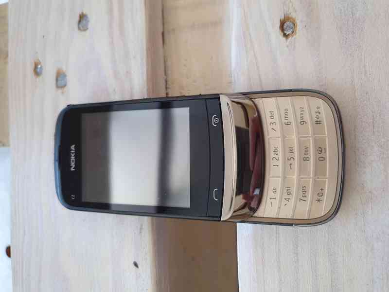 Nokia C2-03 s pouzdrem, nabíječkou. - foto 3