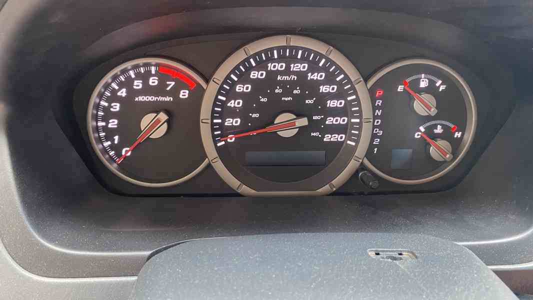 Honda Pilot, LPG, 4x4, 8 míst - foto 8